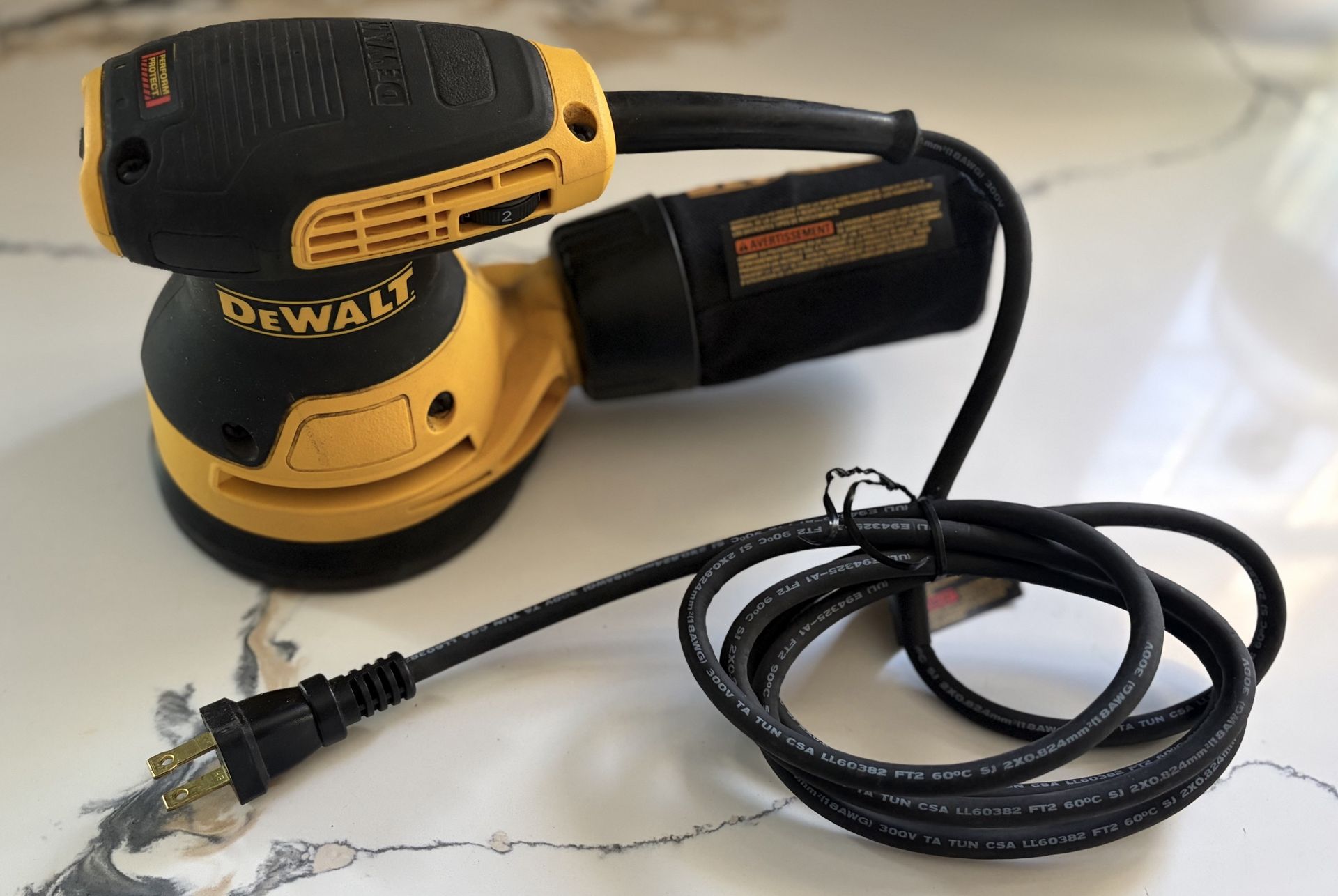 Dewalt 3 Amp Corded 5” Random Orbital Sander