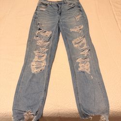 American Eagle ripped blue jeans