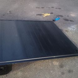 Chevy Silveraudo Truck Bed Hard Roll Up Cover Like New