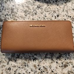 Michael Kors Wristlet