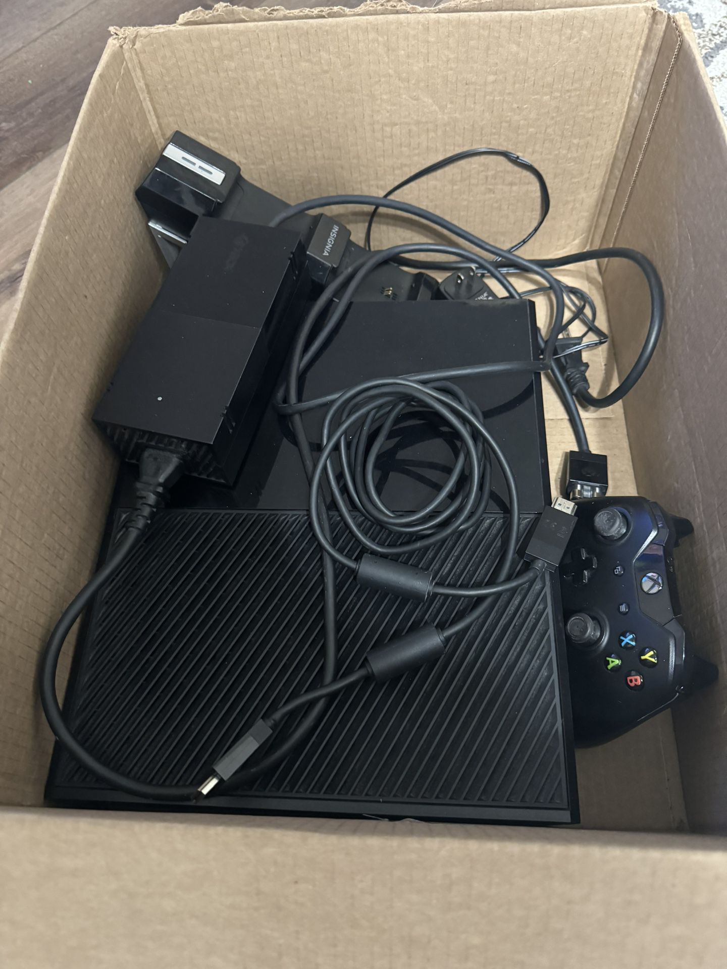 xbox one with charging stand 