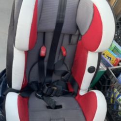 Gecko Baby Or Infant Car Seat In Excellent Used Condition 