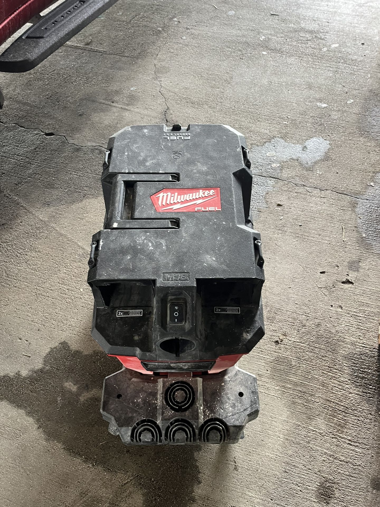 M18 FUEL 6 Gal. Cordless Wet/Dry Shop Vacuum W/Filter, Hose and AIR-TIP