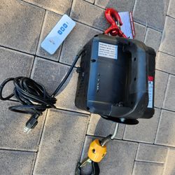 1540 Pound Portable Hoist With Remote