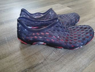 Men's Water Slippers - Size13-14