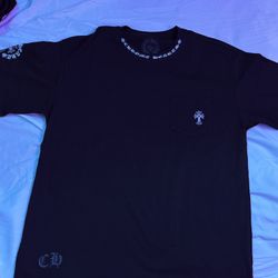 Black Chrome Heart Shirt size xL