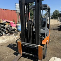 2005 Toyota Forklift 