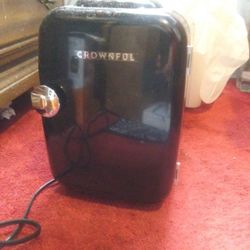 CROWN FUL MINI FRIDGE 