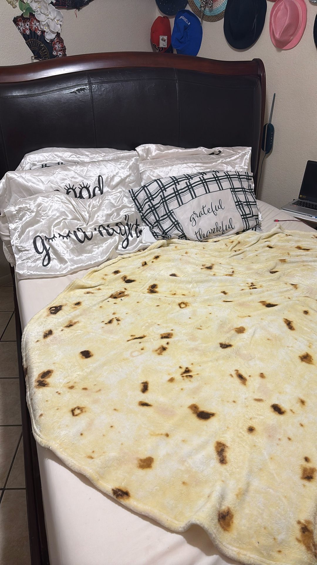 Cherrywood Sleigh Bedframe