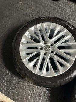 Lexus ES 350 rims and tires