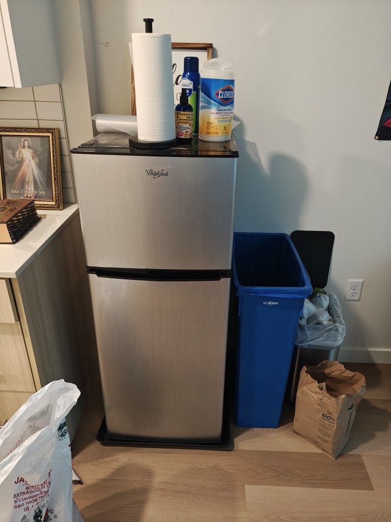 Whirlpool Mini Fridge
