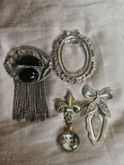 Vintage Silver Tone Broochs Lot Of 4