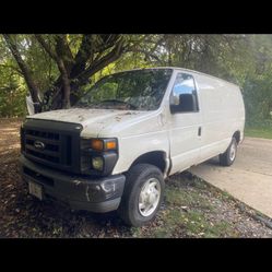 2010 Ford E-150
