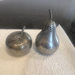 MCM Kirk Pewter 500 Apple & Pear S&P Shakers