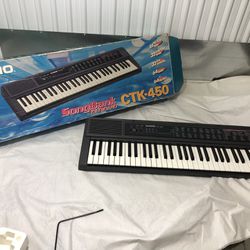 Indtægter overlap fad Retro CASIO SongBank KeyBoard CTK-450 Synthesizer 61 Key Piano Music Song  Bank 90s Speakers Heavy Metal Beats Electronic Musical Instrument for Sale  in Lakeside, CA - OfferUp