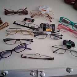 Lot of new reading readers glasses many new different brands