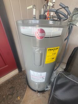 Water heater rheeem