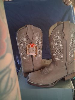 Women's boots