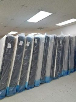 New Pillow Top Mattress set in Plastic!!!