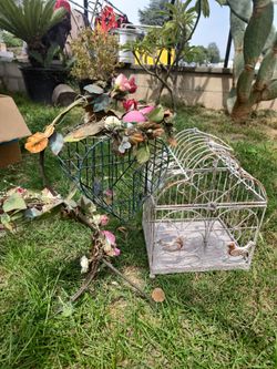 Decorative bird cage