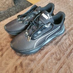 Women's Puma Shoes