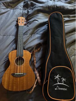 Donner Ukulele – Used Once, Like New – With Case