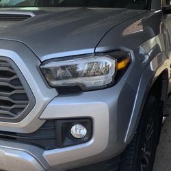 Toyota Tacoma LED OEM HEADLIGHTS 