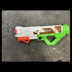 X Shot Rapid Fire Green Pistol Dart Gun Blaster Used