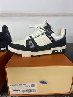 DESIGNER SHOES (SIZE 9-11)