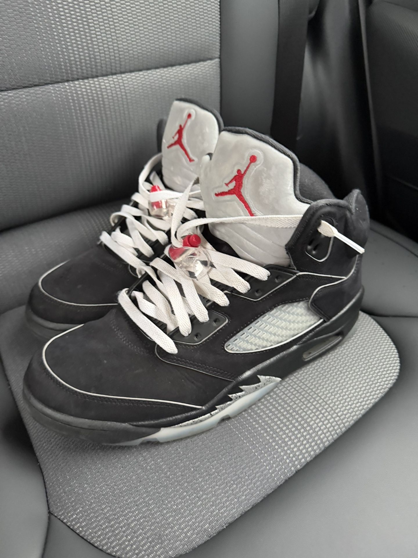 Jordan 5 Metallic 