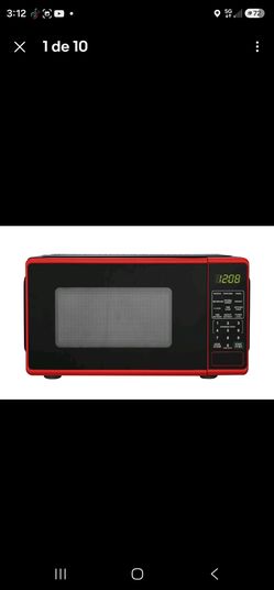 Mainstays 0.7 Cu ft Countertop Microwave Oven, 700 Watts, Red,