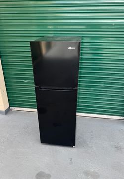 Refrigerator 10 cu household fridge freezer 10 cubics (free local delivery)