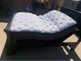 Queen Adjustable Bed + Ashley Furniture Mattress – Excellent Condition – $395