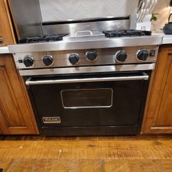 36 " Viking Professional Gas Stove With Convection Oven