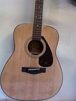 Yamaha F335