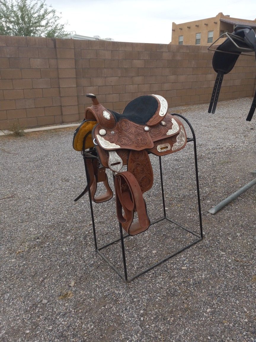 Youth Western Show Saddle