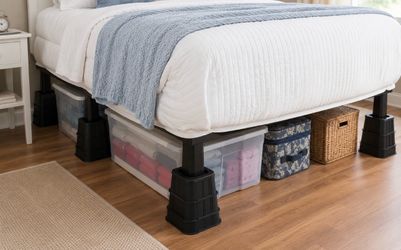 Black Bed Risers Set