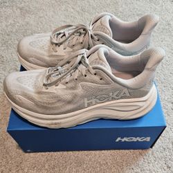 Hoka Clifton 10 - Women's Size 8.5