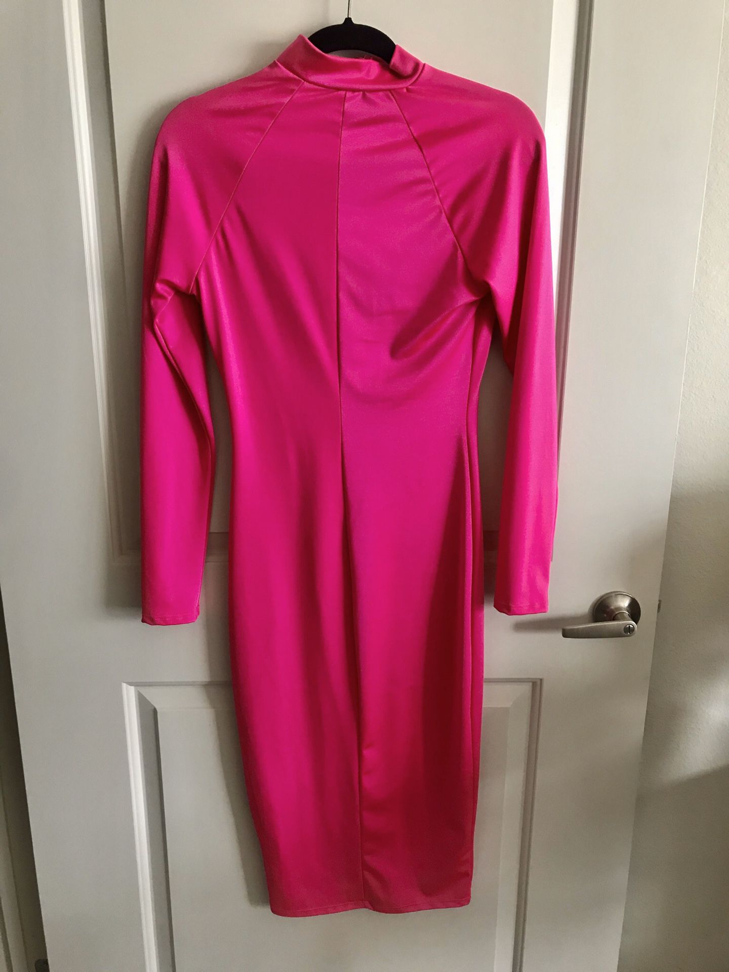FASHION NOVA hot pink midi dress-size medium, never worn! $23 OBO