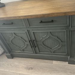 Credenza/chest