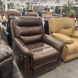 POWER RECLINER WITH USB CONNECTION