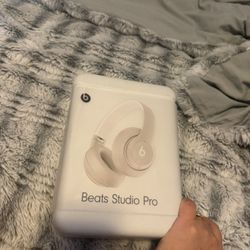 Beats Studio Pro Sandstone 