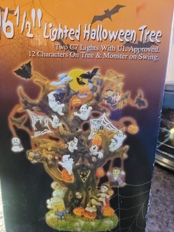 Lighted Halloween Tree