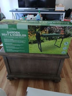 Erin's garden seat& kneeler with garden tool pouch