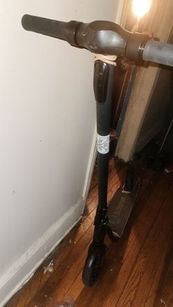 Electric Scooter for Parts / Repair (Broken Deck)