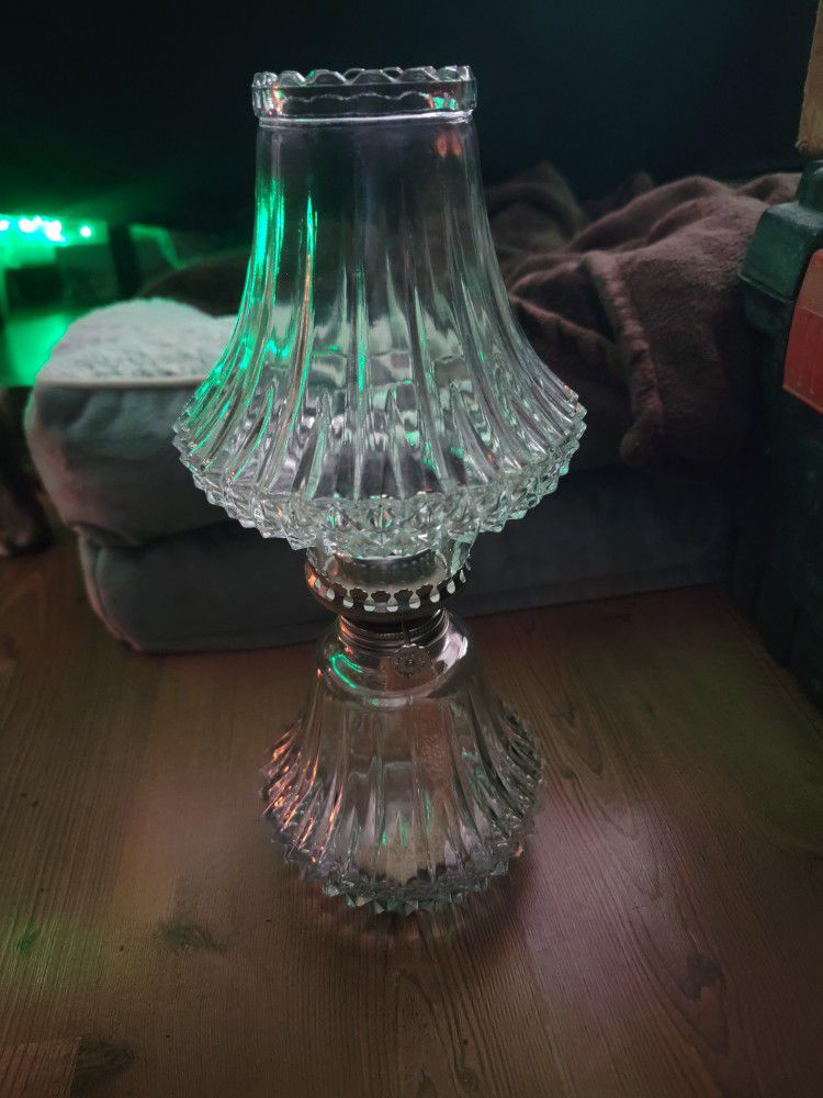 Rare Lamplight Farms Glass Oil Lamp