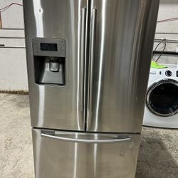 Frenchdoor Samsung with icemaker water dispenser does not work can deliver
