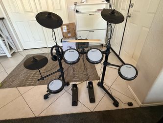 Donner DED-80 electronic drum set, like new condition