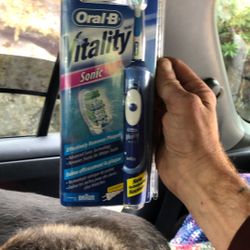 Oral B Sonic 