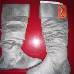Female Boots Size 6